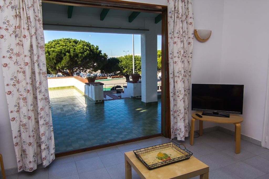 Agi Casa Puerto Villa Roses Room photo