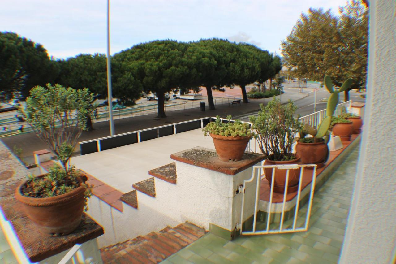 Agi Casa Puerto Villa Roses Exterior photo
